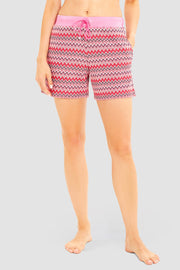 Frontalbild von Shorts im Zackenmuster Strick Materialmix