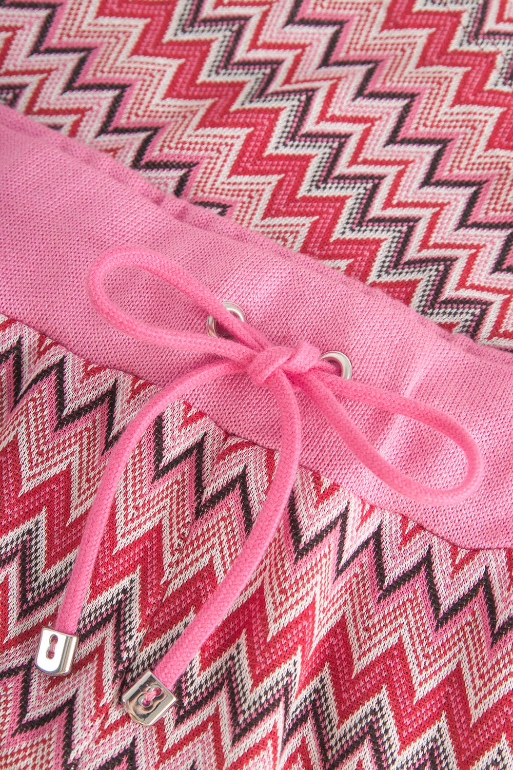 Detailbild 3 von Shorts im Zackenmuster Strick Materialmix