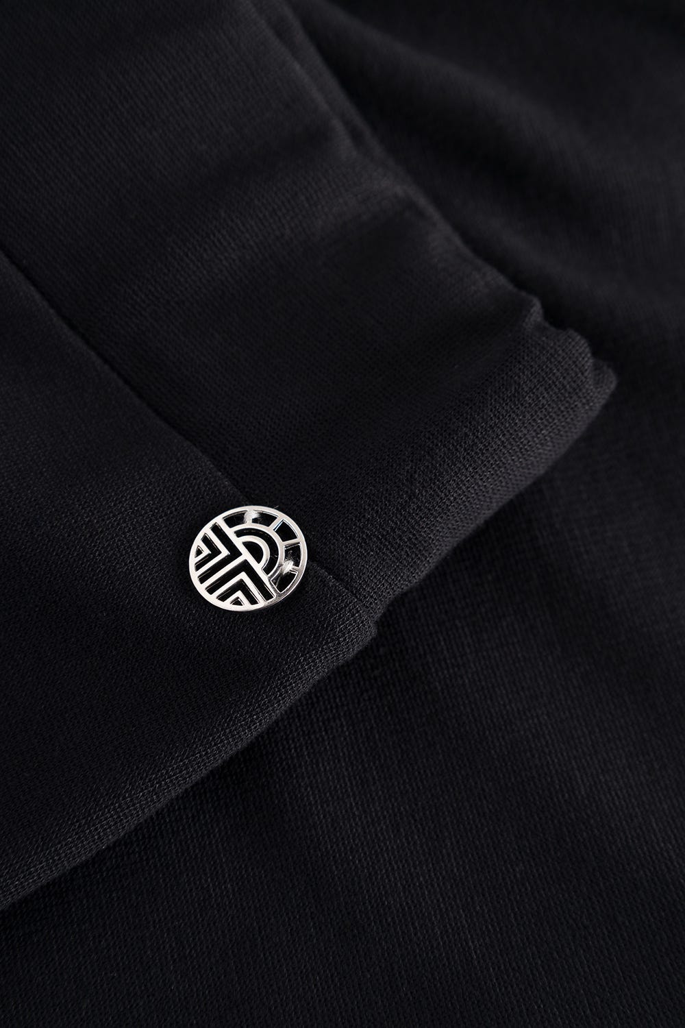 Detailbild 3 von Basic Leggings in Schwarz Logodetail Materialmix