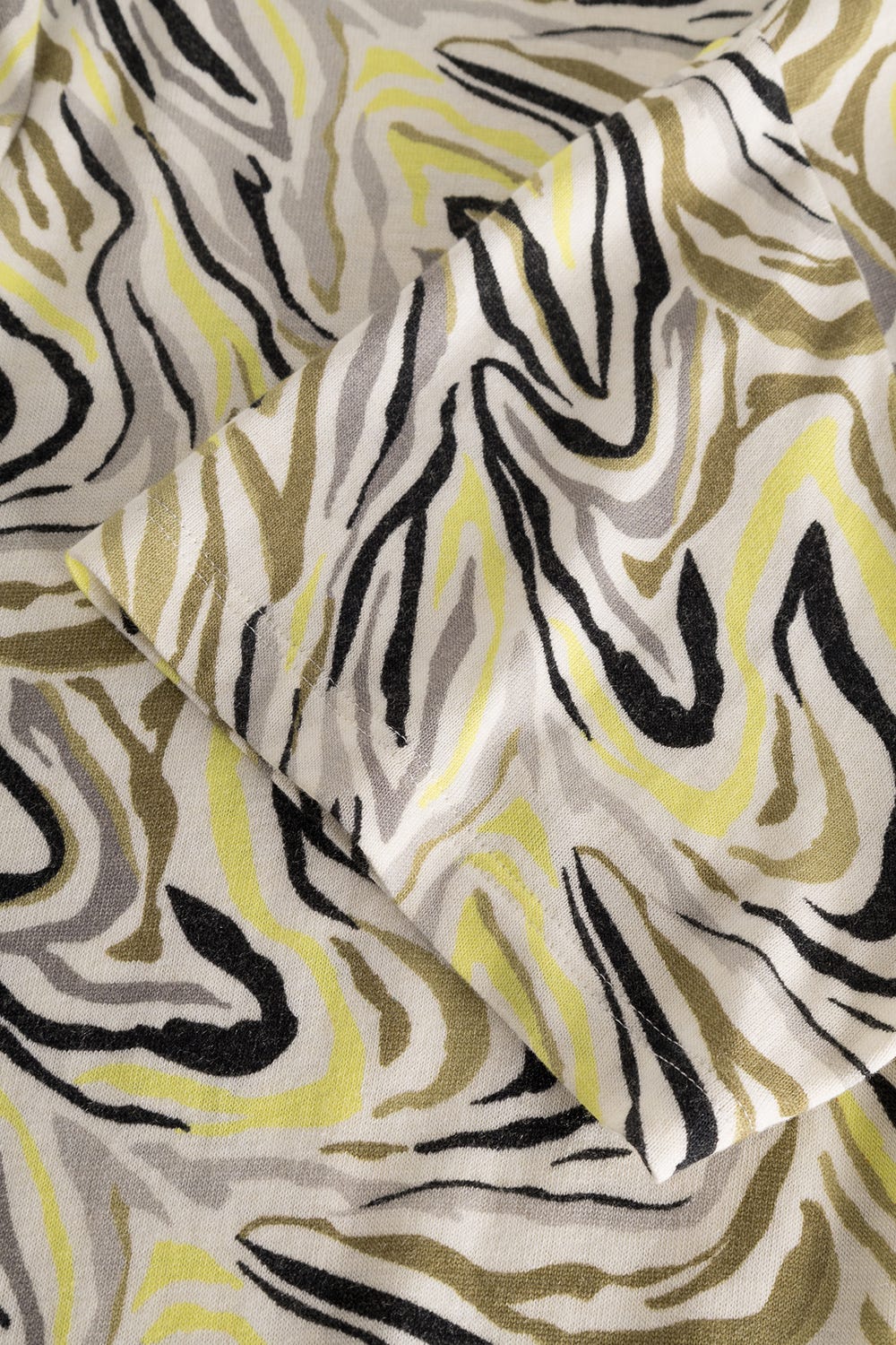 Detailbild 3 von Freizeitkleid im modernen Animalprint aus sommerlicher Strickware