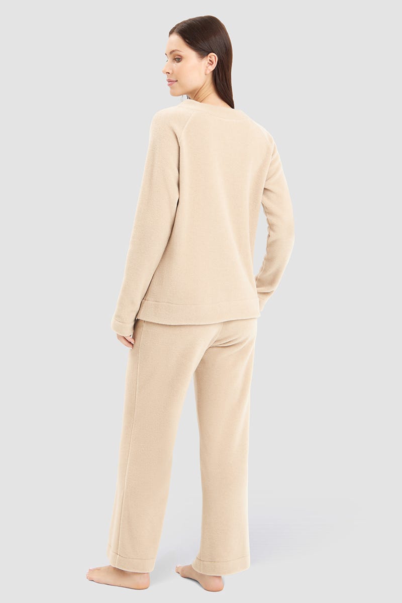 Rückansicht von Hausanzug aus kuscheligem Fleece Polyester/Viskose