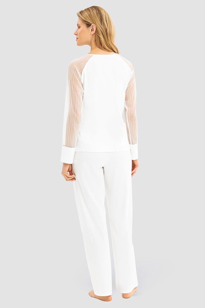 Rückansicht von Pyjama mit eleganten Spitzendetails am Ärmel 100% Baumwolle