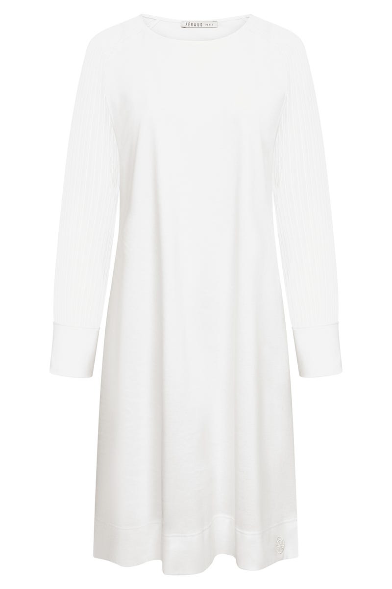 Hollowbild von Nachthemd mit eleganten Spitzendetails am Ärmel 100% Baumwolle