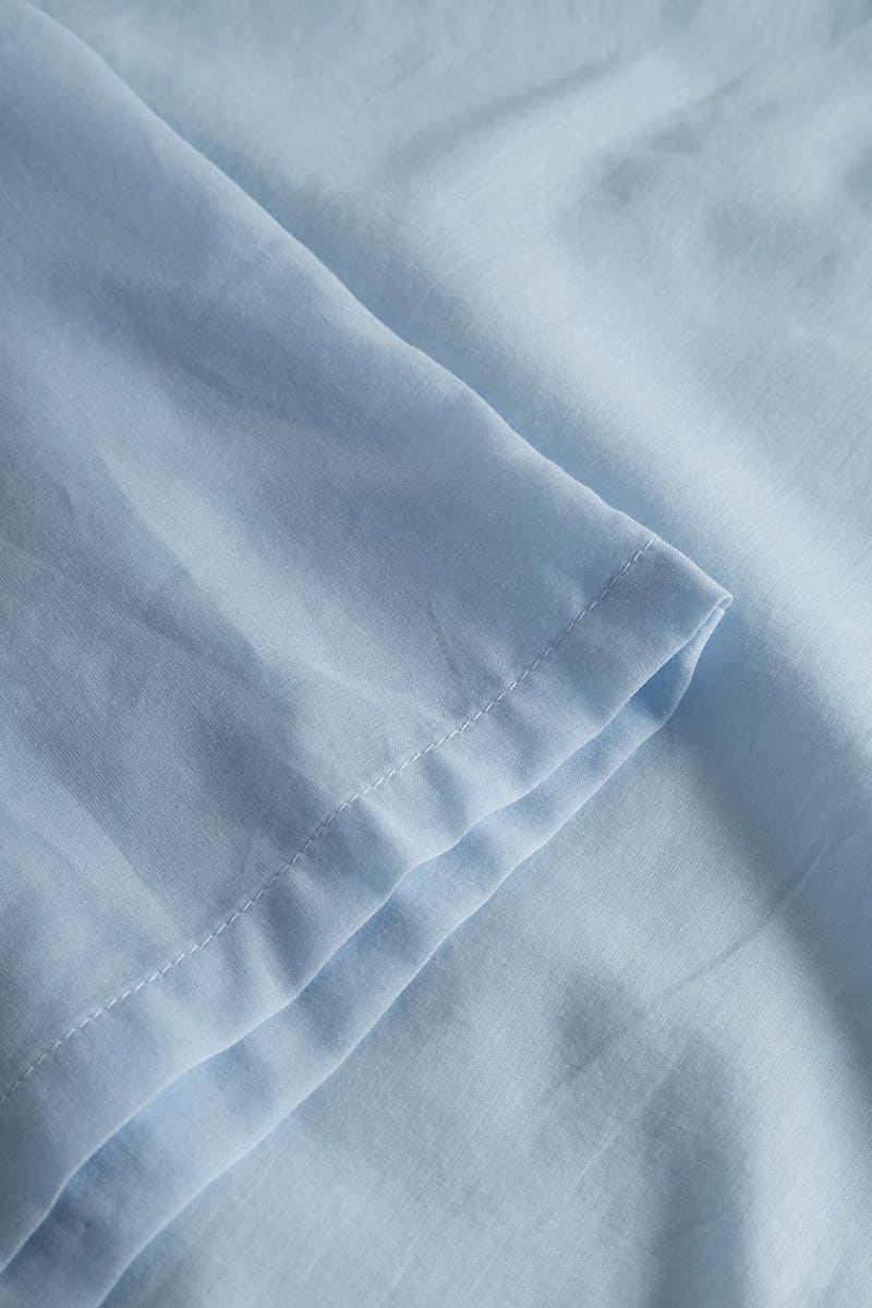 Detailbild 3 von Nachthemd mit romantischen Stickereien duftiger Voile 100% Baumwolle