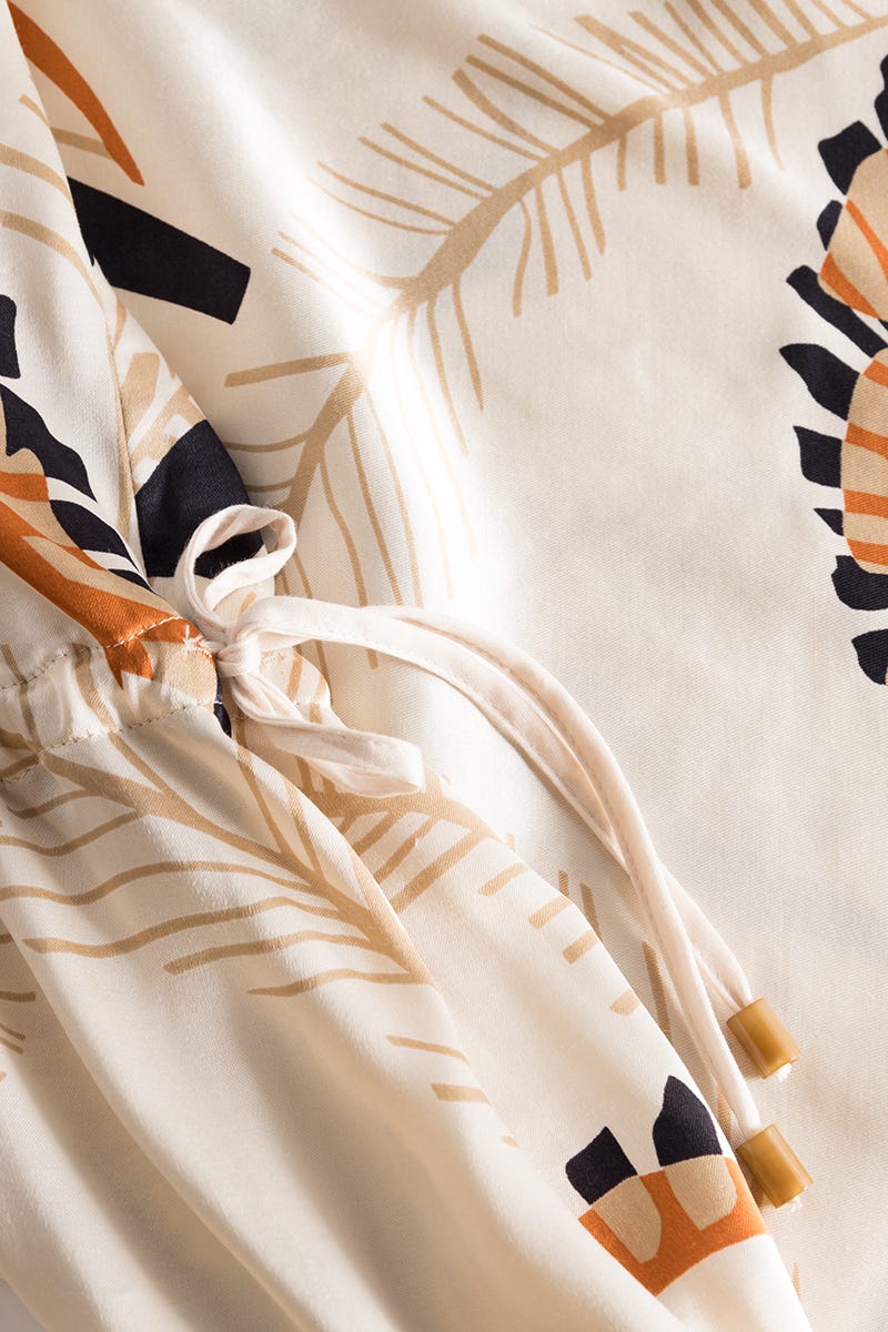 Detailbild 3 von Pyjama im herbstlichen Blätter-Druck Webware 100% Viskose