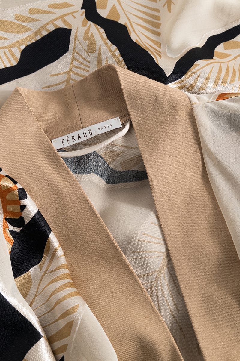 Detailbild 1 von Morgenmantel Maxi-Länge im herbstlichen Blätter-Druck Webware 100% Viskose