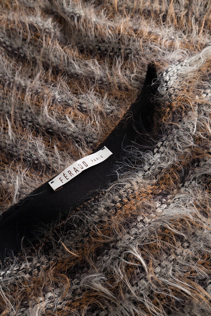 Detailbild 2 von Poncho im Ringelstrick aus Kuschelflor Materialmix