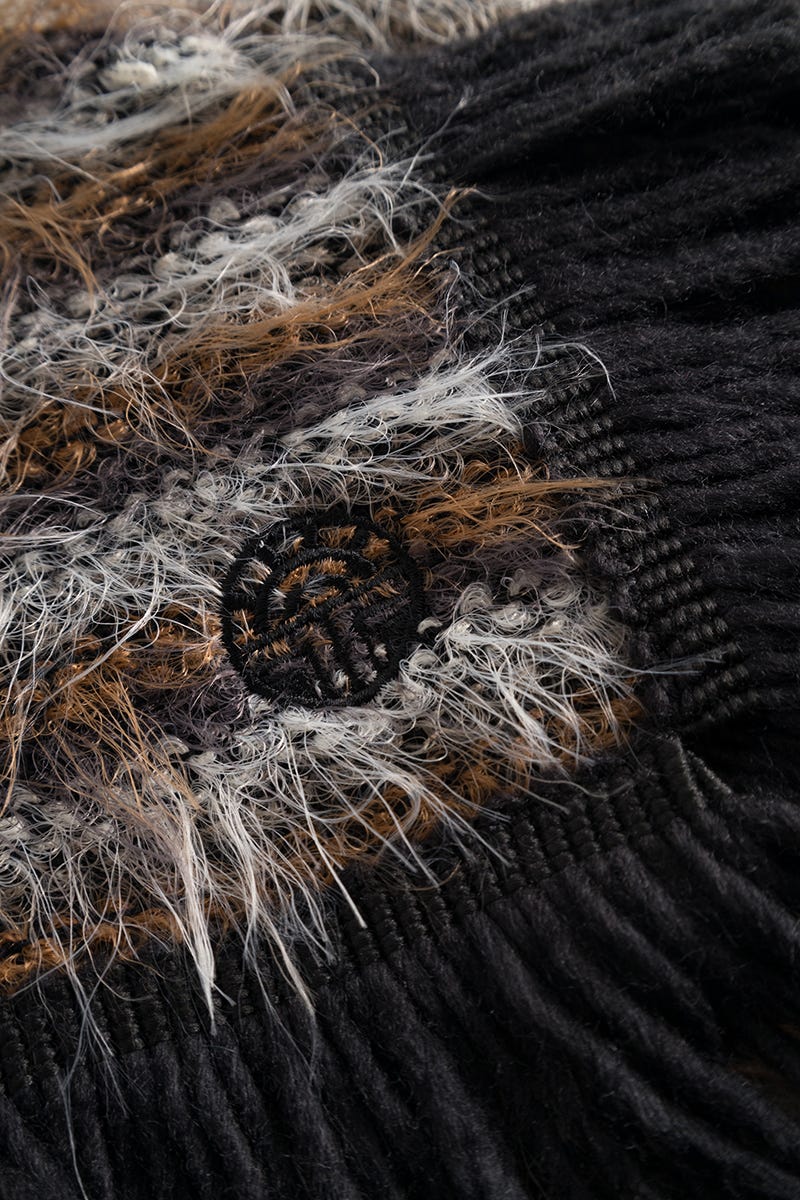 Detailbild 3 von Poncho im Ringelstrick aus Kuschelflor Materialmix