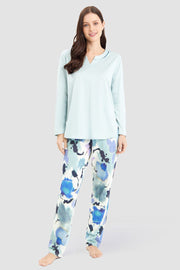 Frontalbild von Pyjama mit Batik-Blumendruck Baumwolle/Modal