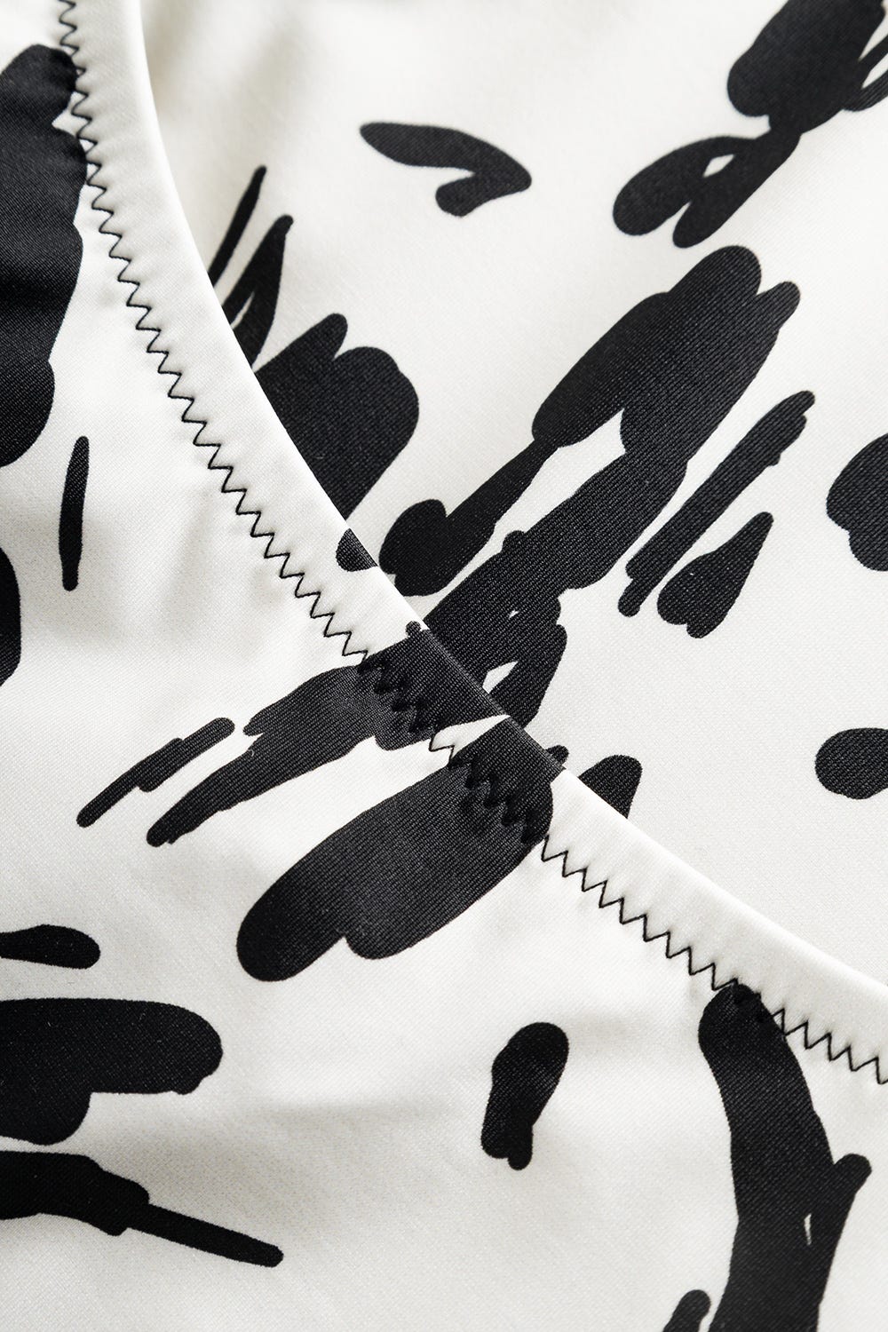 Detailbild 1 von Badeanzug im Animalprint Leo Schwarz-Weiß