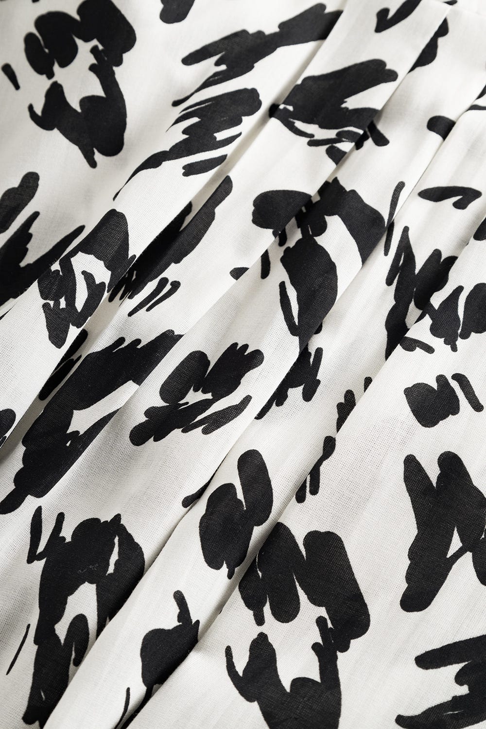 Detailbild 1 von Strandkleid im Animalprint Leo Schwarz-Weiß aus Webware