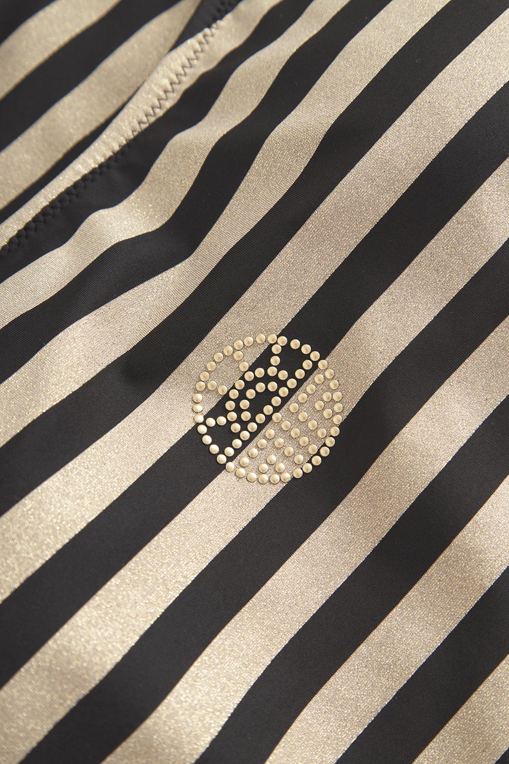 Detailbild 2 von Badeanzug im Ringeldruck mit Schimmer-Effekt Schwarz-Gold