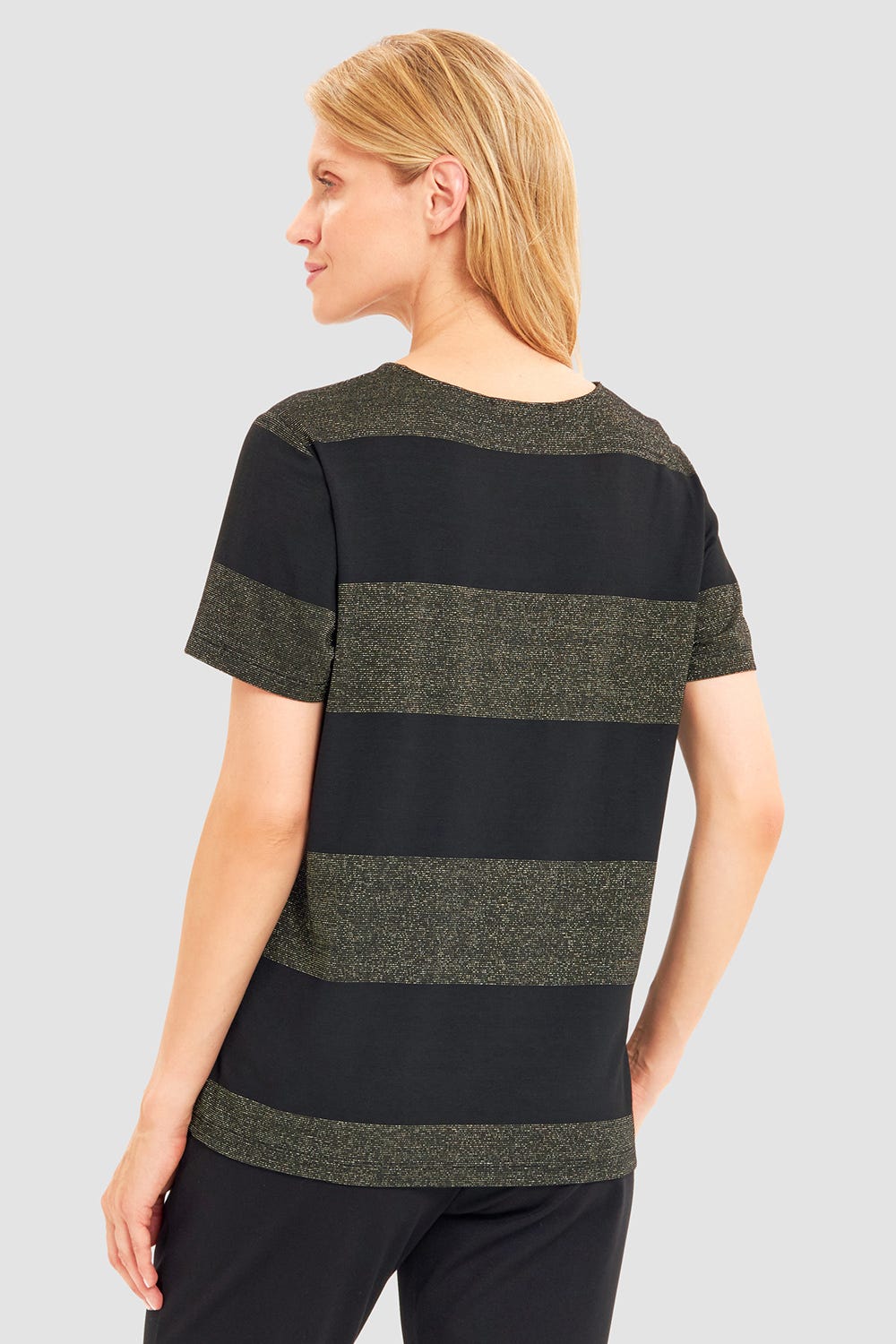 Rückansicht von T-Shirt im Ringeldruck mit Schimmer-Effekt Schwarz-Gold