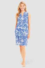 Frontalbild von Strandkleid Ärmellos im Blumendruck minimalistisch Blau-Weiß Webware 100% Viskose