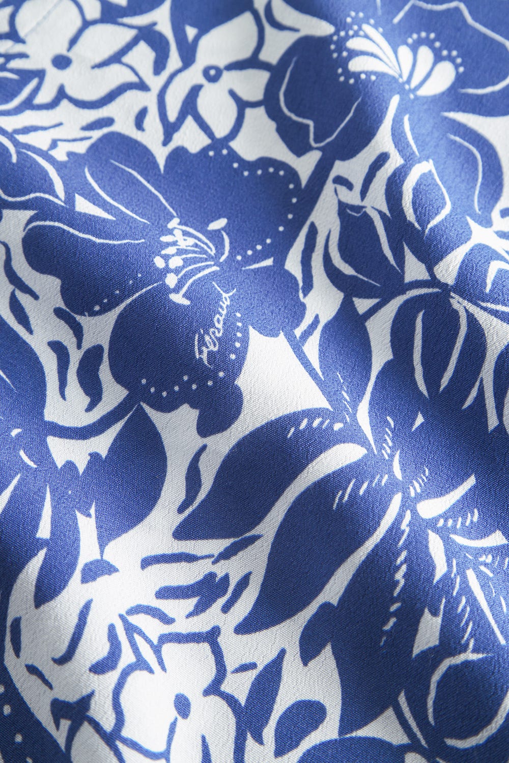 Detailbild 3 von Strandkleid Ärmellos im Blumendruck minimalistisch Blau-Weiß Webware 100% Viskose