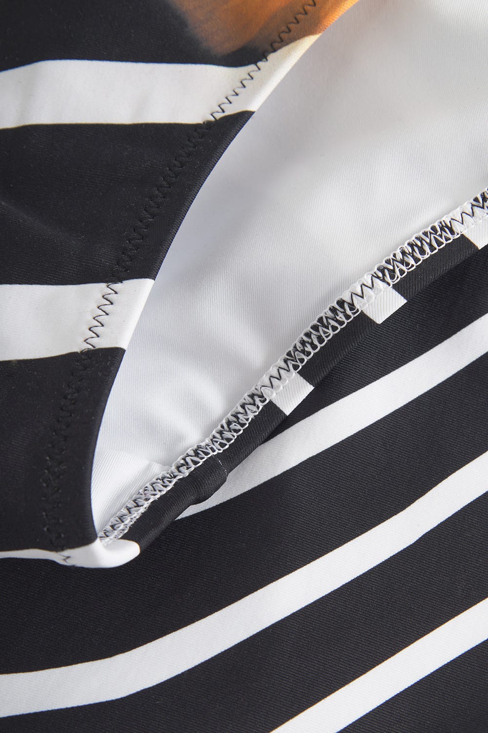 Detailbild 2 von Badeanzug im Grafik-Blüten-Print