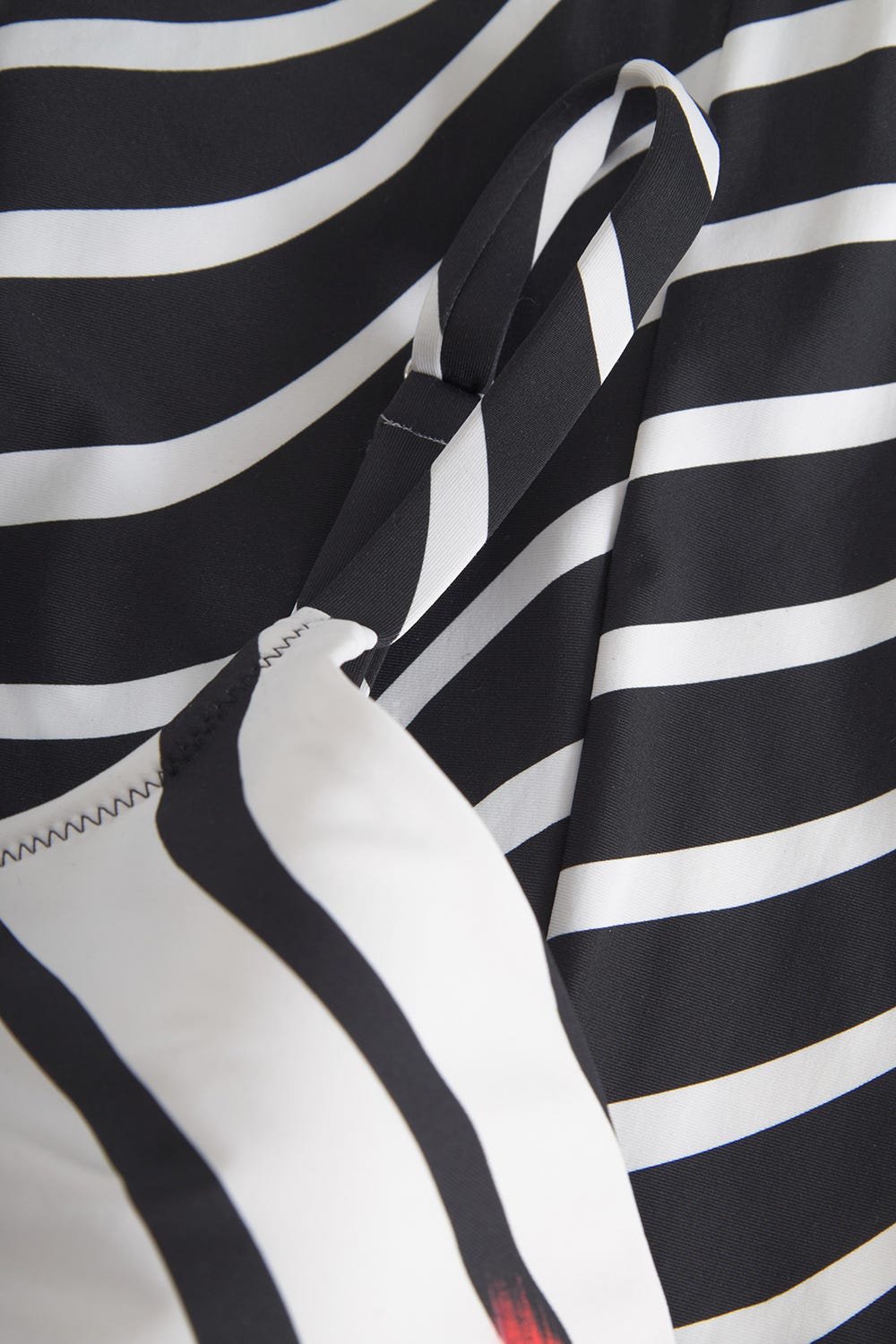 Detailbild 3 von Badeanzug im Grafik-Blüten-Print