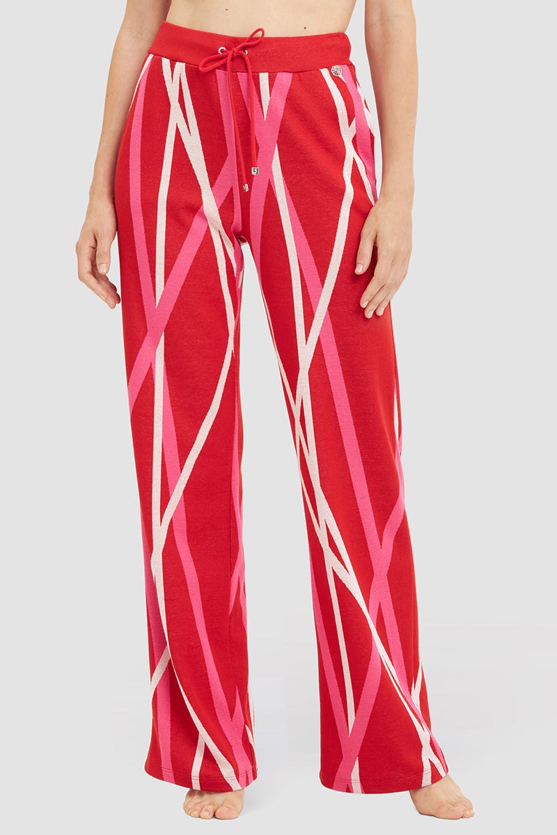 Frontalbild von Loungehose aus sommerlichem Strick im Grafikdruck Materialmix