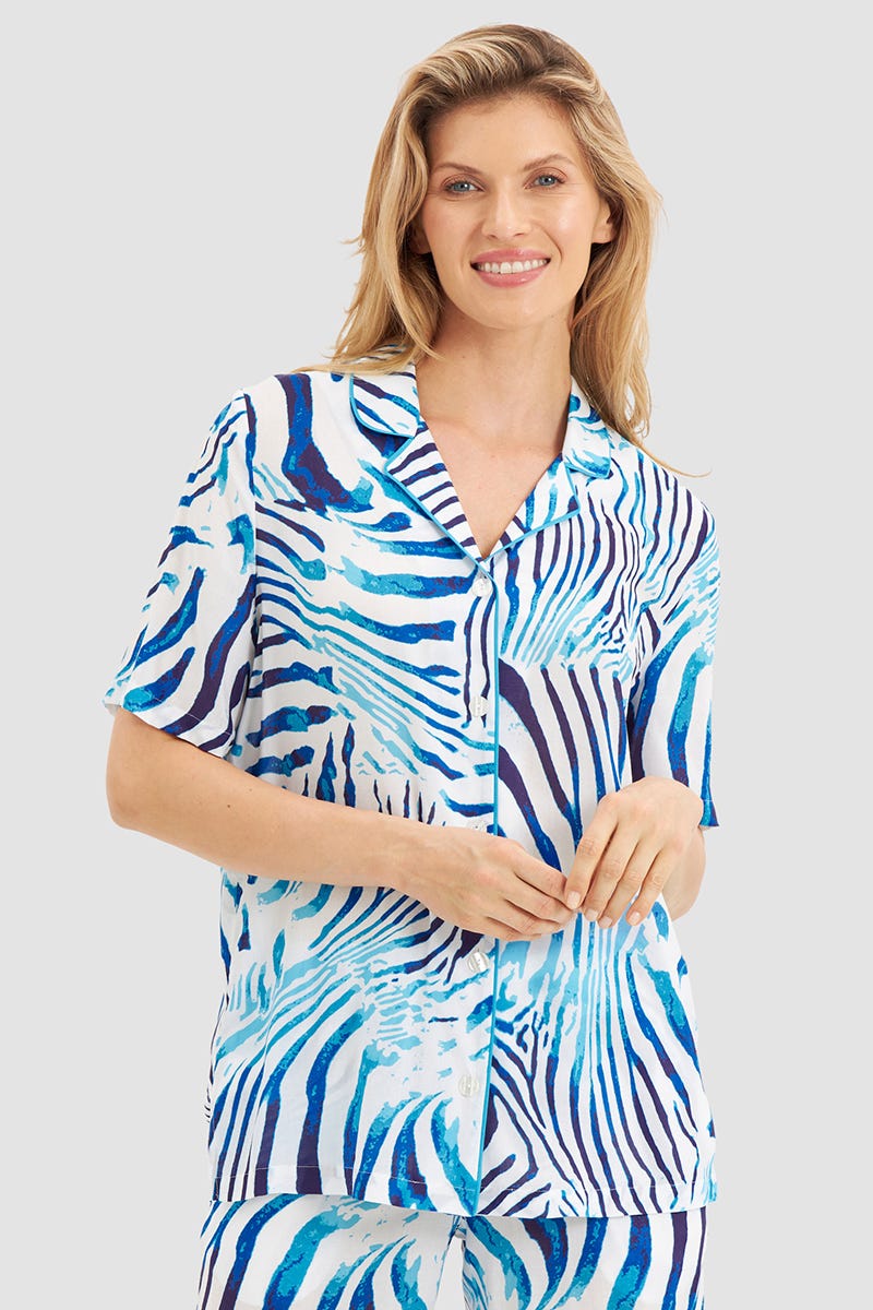 Frontalbild von T-Shirt im Animalprint Blau Herrenhemdstil 100% Viskose