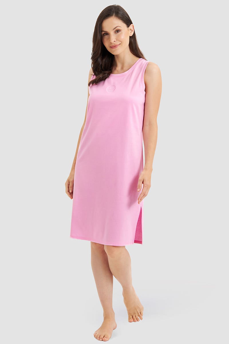 Frontalbild von Nachthemd mit Prägemotiv Weiß 100% Baumwolle