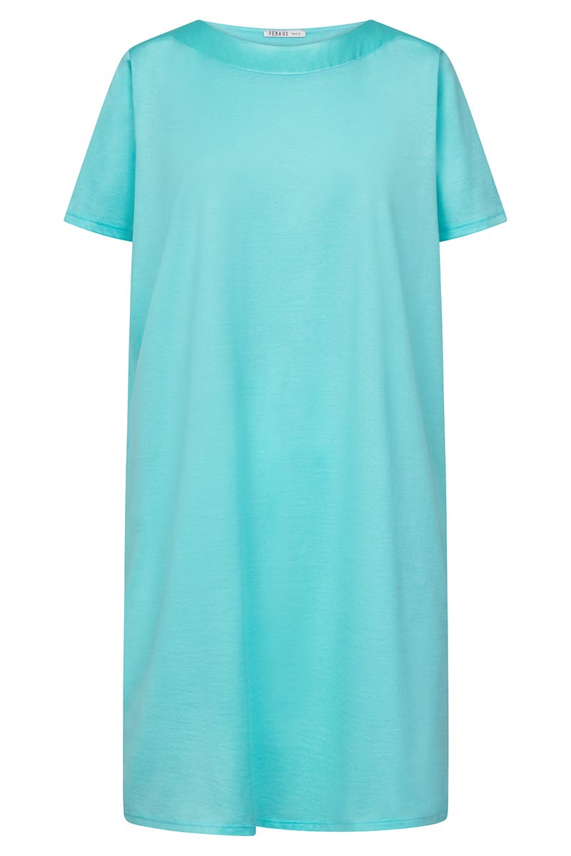 Hollowbild von Nachthemd mit eleganten Seidendetails Materialmix