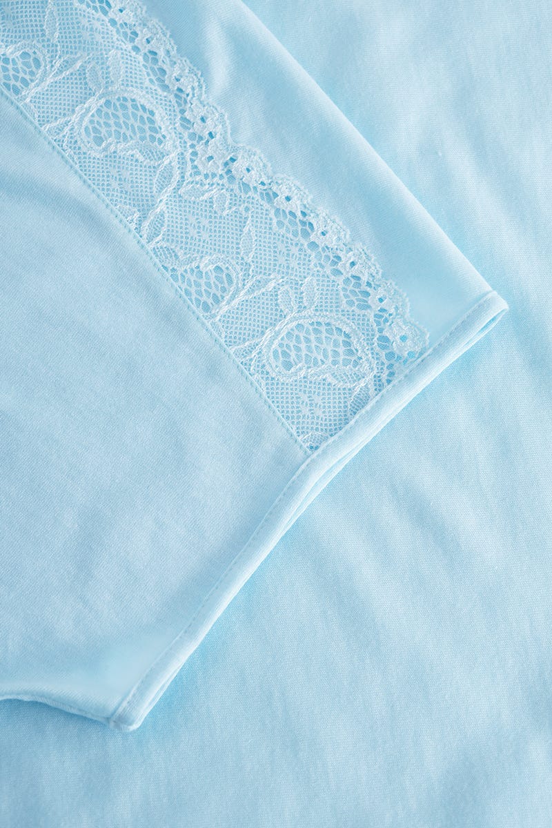 Detailbild 2 von Nachthemd mit romantischen Spitzendetails Türkisblau Baumwolle/Modal