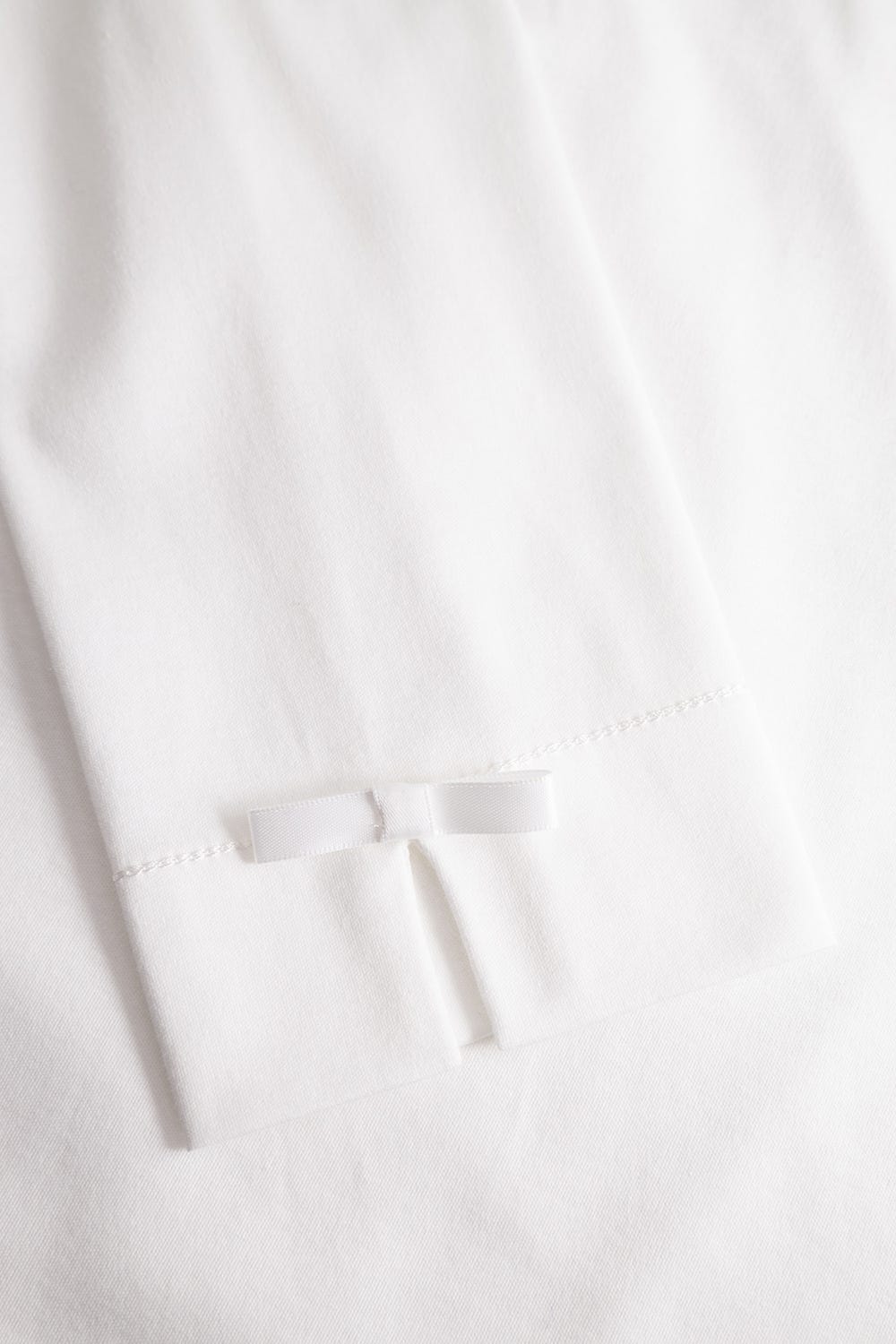 Detailbild 2 von Pyjama mit Satinschleife dezent Kellerfalte 100% Baumwolle