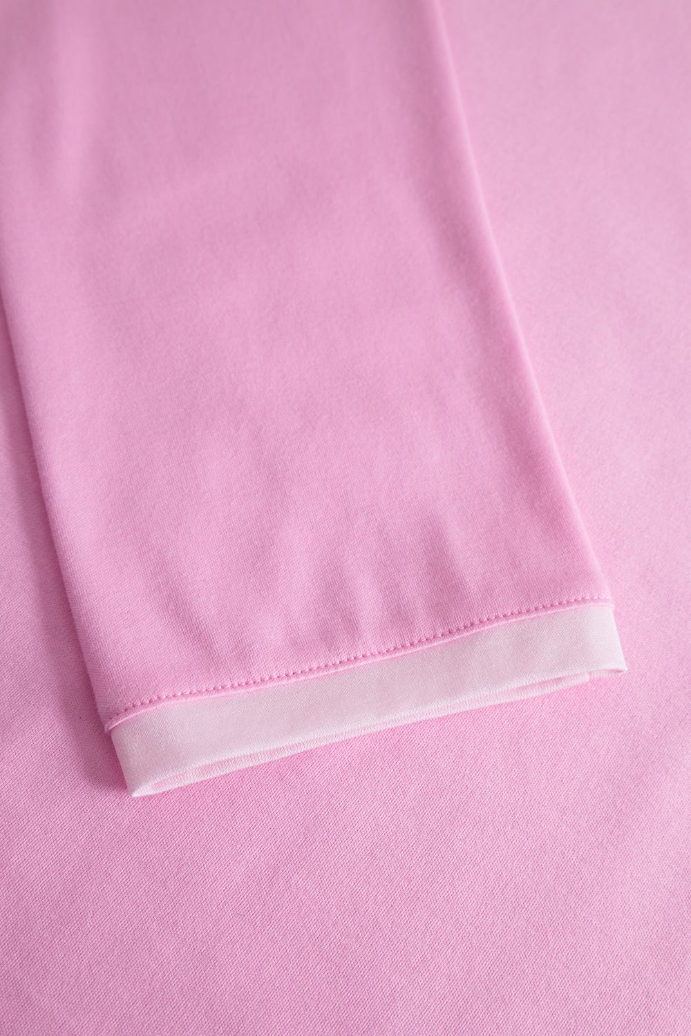 Detailbild 2 von Pyjama mit Kontrast-Säumen und Prägelogo Baumwolle/Modal