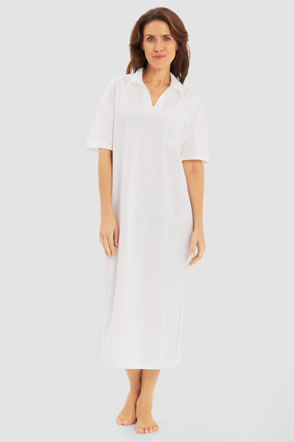 Frontalbild von Nachthemd Kurzarm mit Embroderie-Details elegant Midi 100% Baumwolle