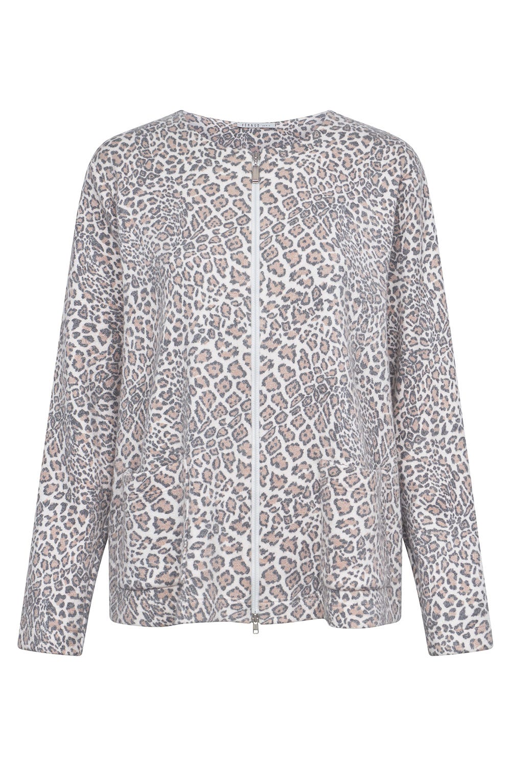 Hollowbild von Loungejacke im Leo-Muster aus Strickware