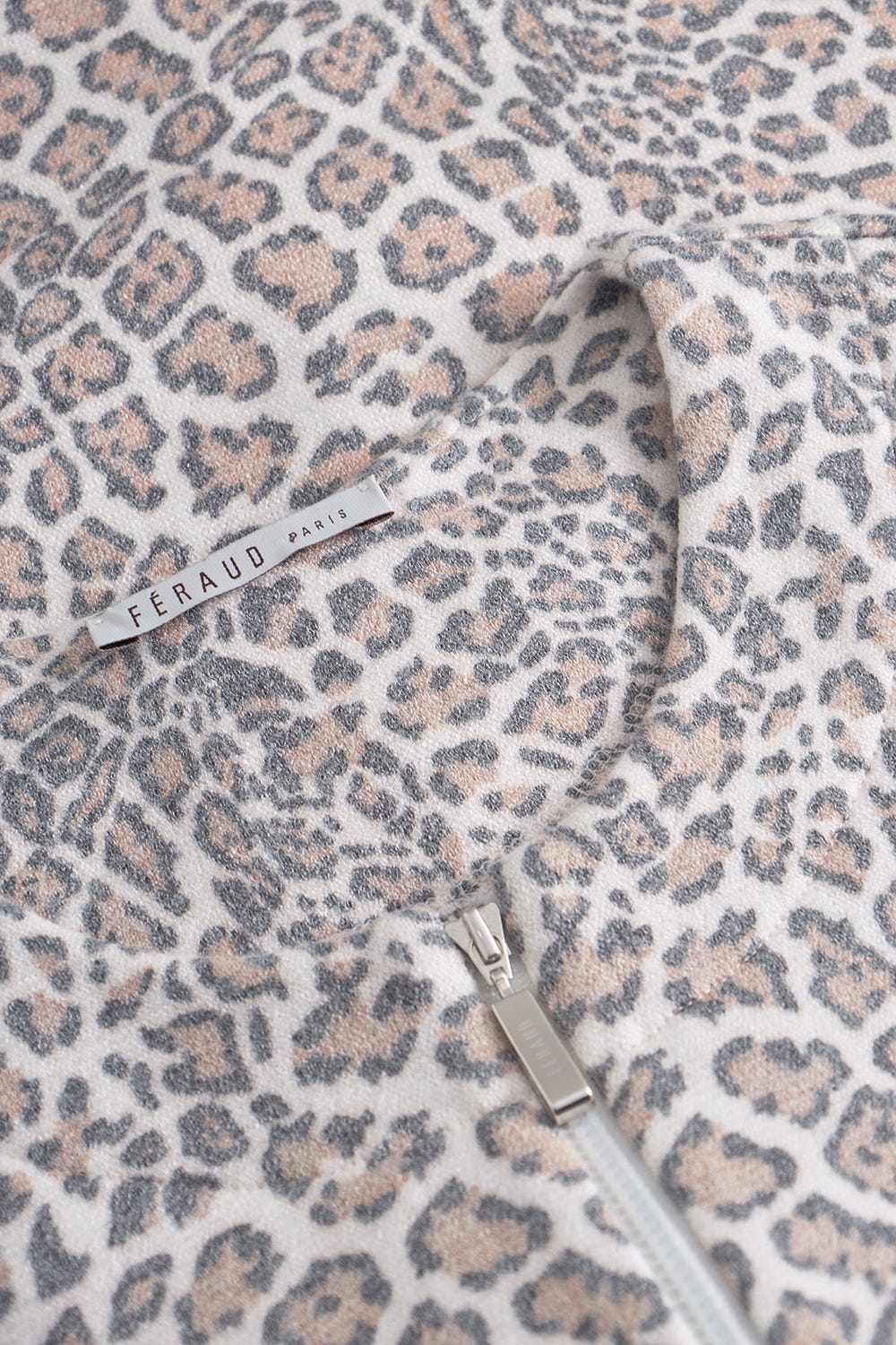 Detailbild 2 von Loungejacke im Leo-Muster aus Strickware