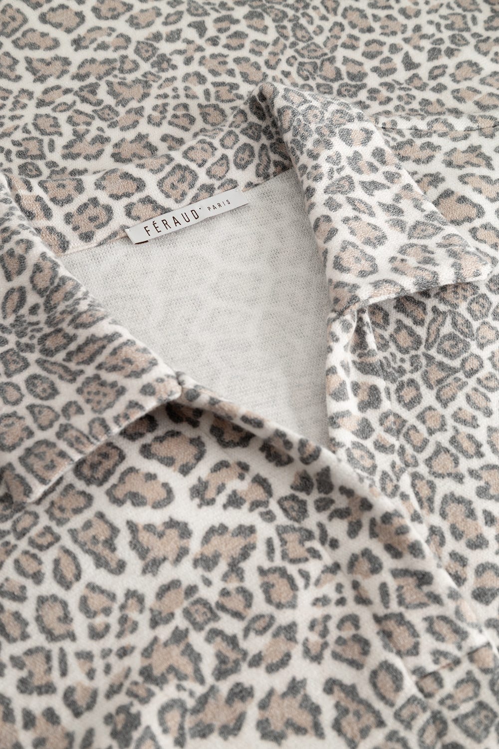 Detailbild 2 von Hauskleid im Leo-Muster aus Strickware