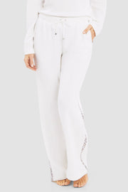 Frontalbild von Loungehose mit Leo-Seitenstreifen aus Strickware