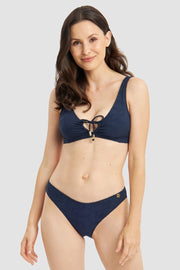 Frontalbild von Bikini mit dezentem Logo-Print Navyblau 