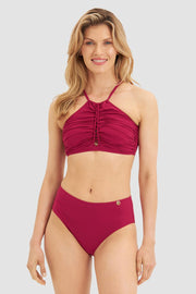Frontalbild von Bikini mit eleganten Flecht-Details Bordeaux-Rot