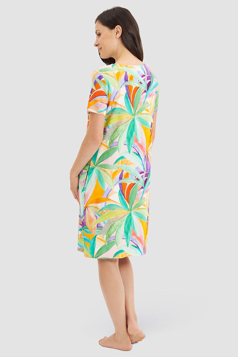 Rückansicht von Strandkleid Kurzarm im farbenfrohen Palmen-Druck Viskose/Elasthan