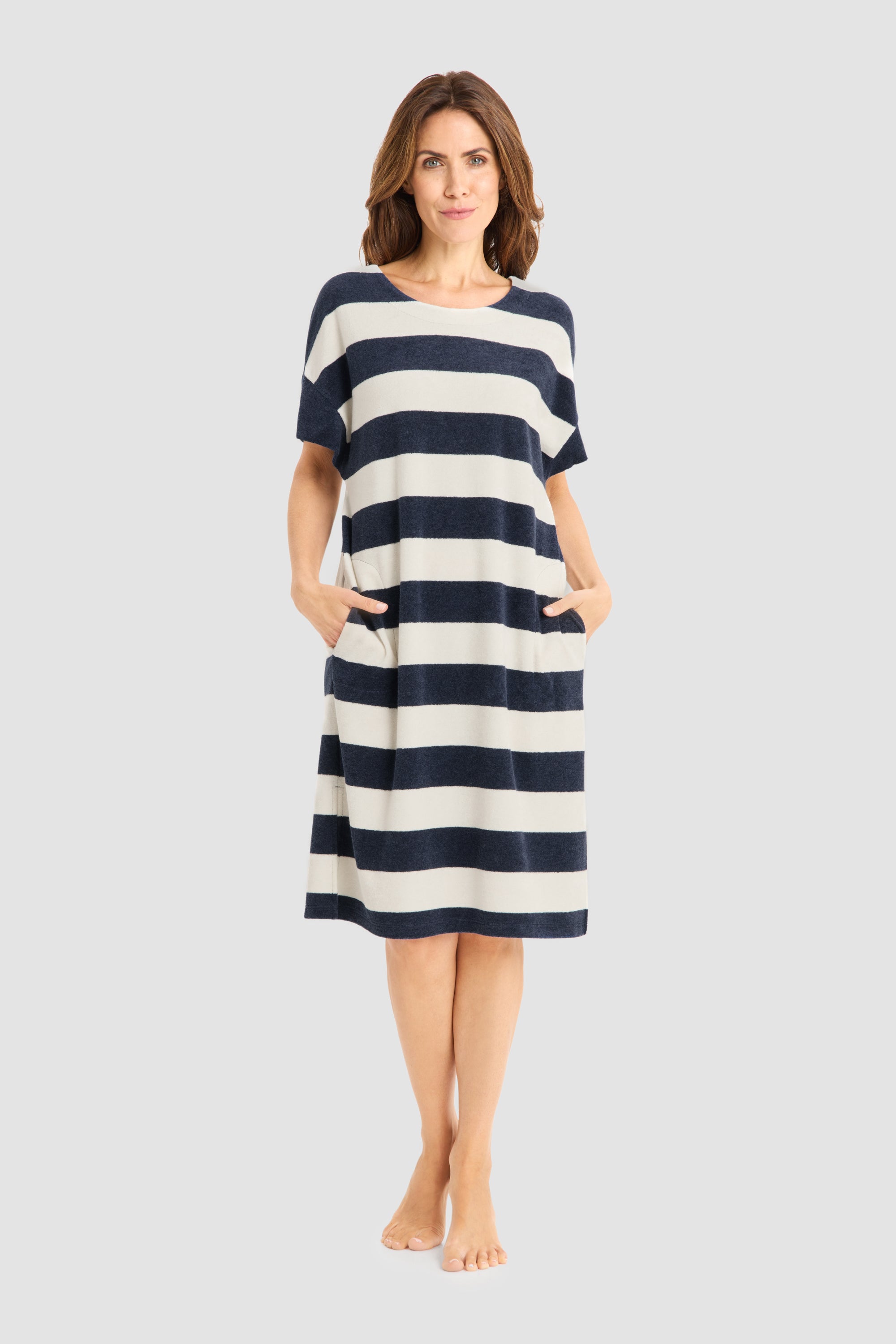 Frontalbild von Féraud Loungekleid Knielang