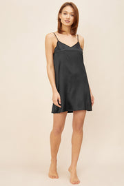 Frontalbild von Féraud Nachthemd Knielang