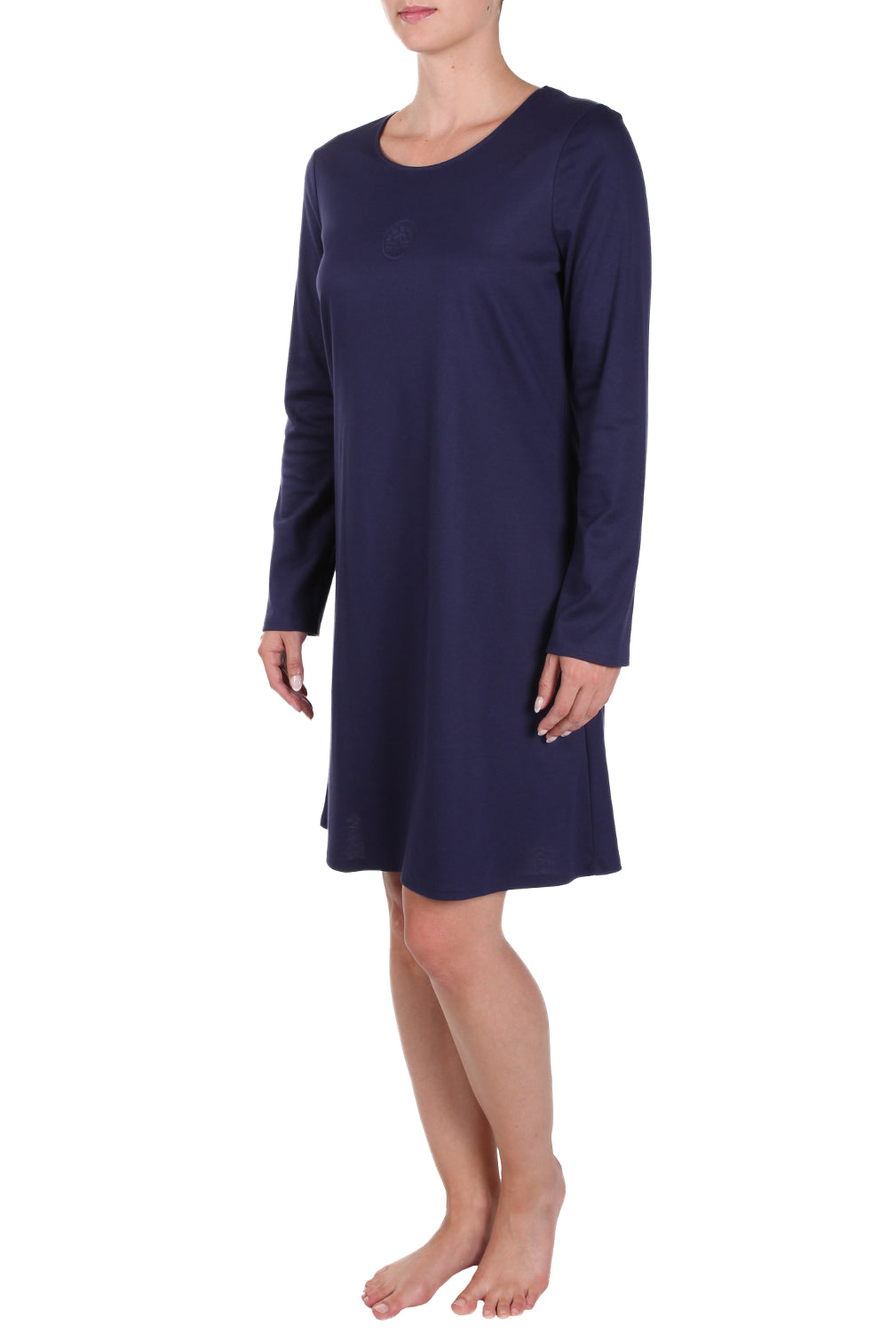 Frontalbild von Féraud Nachthemd Knielang