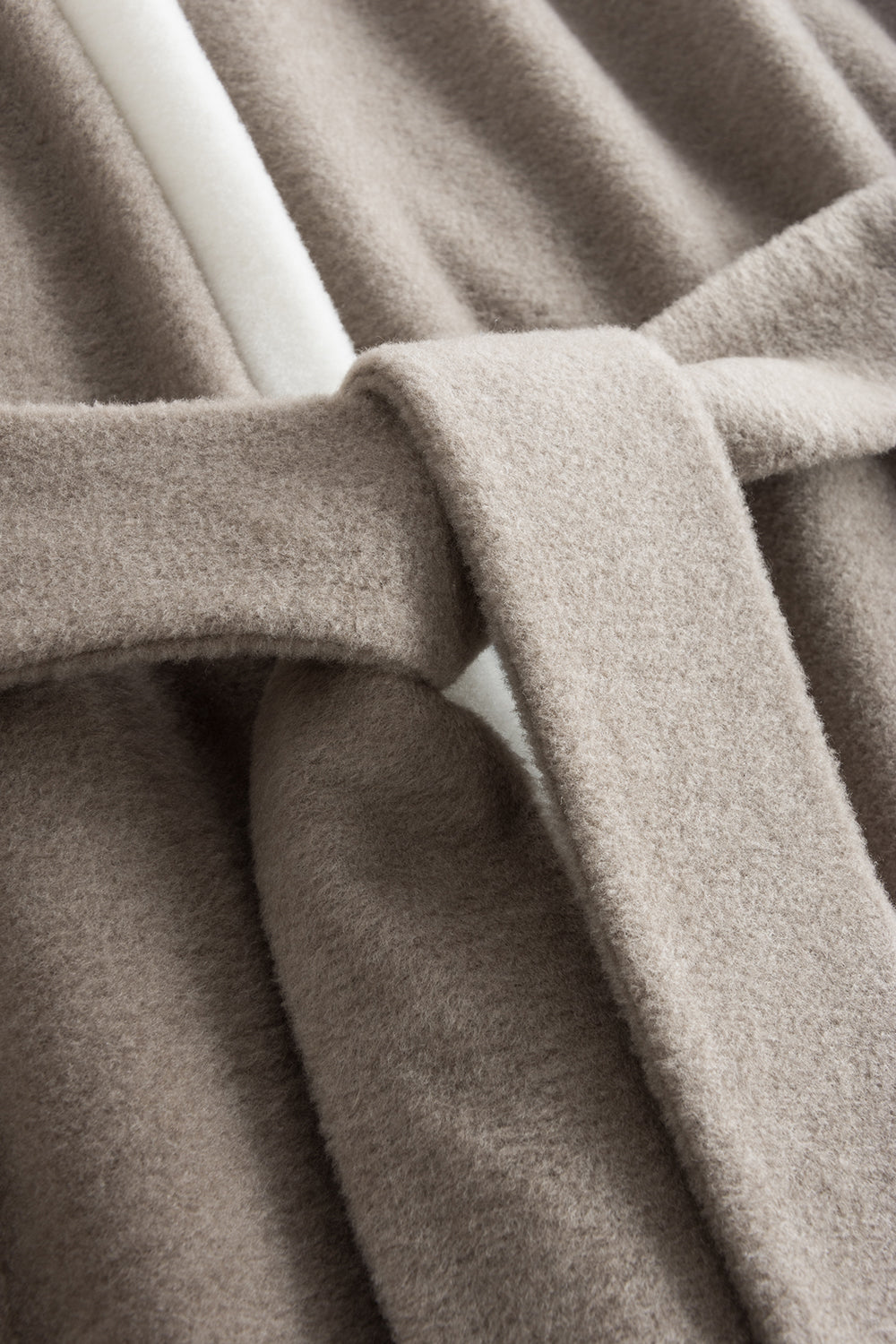 Ganzkörperbild von Féraud Mantel Maxi