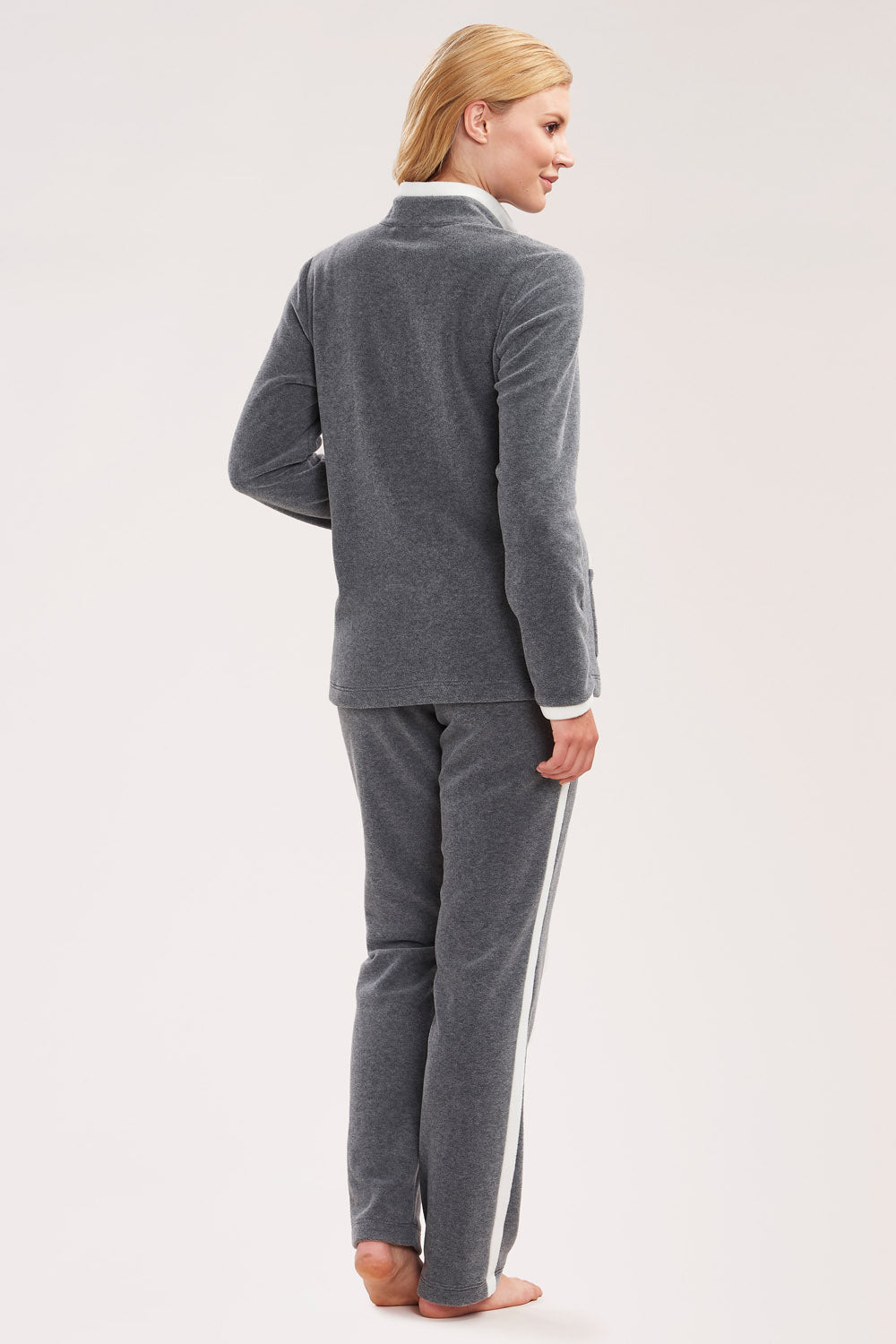 Rückansicht von Féraud Hausanzug