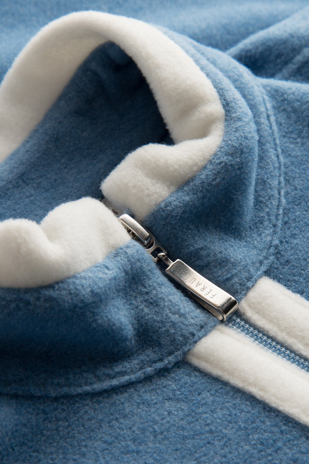 Ganzkörperbild von Féraud Mantel Maxi