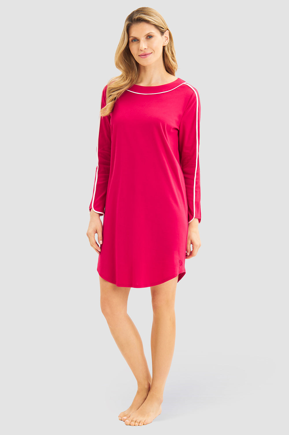 Frontalbild von Féraud Nachthemd Knielang