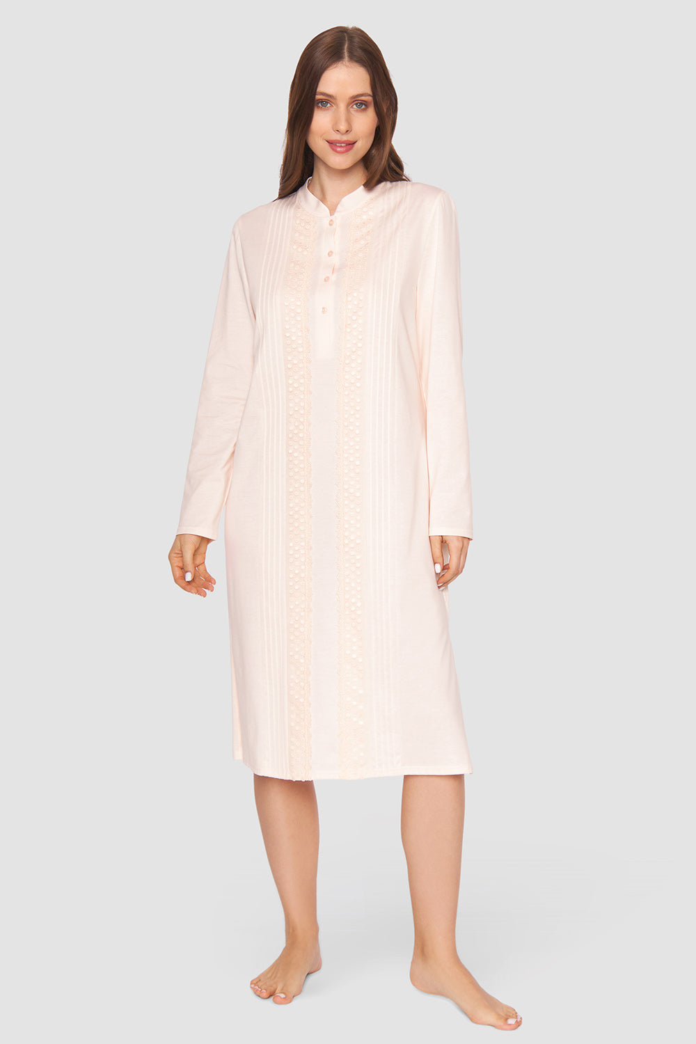 Frontalbild von Féraud Nachthemd Langarm