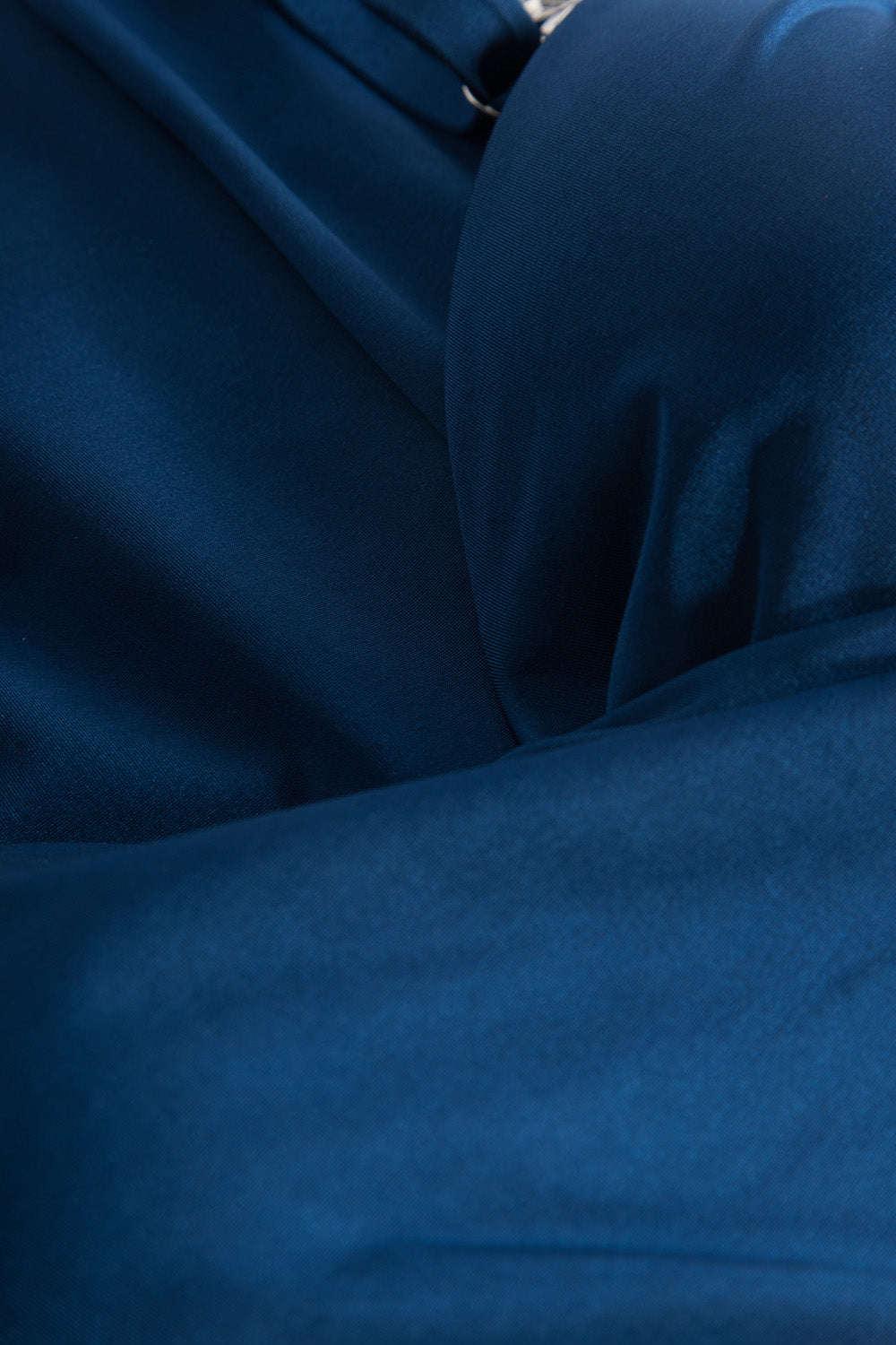 Ganzkörperbild von Féraud Badeanzug